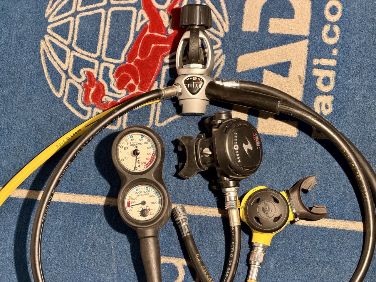 Aqua Lung Titan 1st, 2nd & Octo W/ Sherwood SPG & Depth Gauge Console
